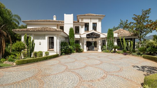 Villa for sale in La Zagaleta, Benahavis