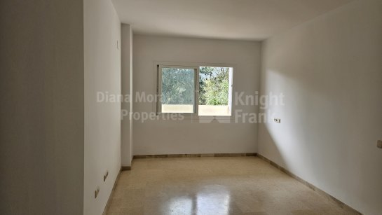 Apartamento en alquiler en Elviria, Marbella Este