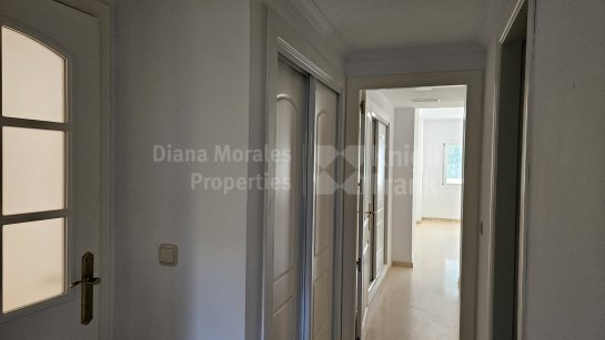 Apartamento en alquiler en Elviria, Marbella Este