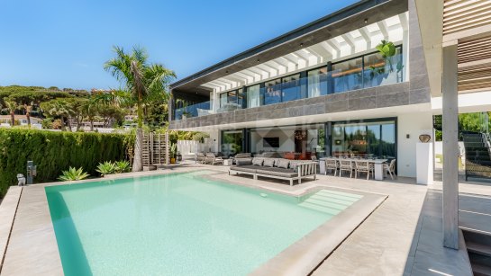 Villa zum Verkauf in Las Brisas, Nueva Andalucia