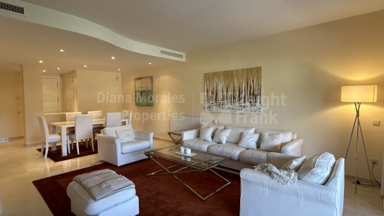 Apartment for sale in Altamira, Marbella East