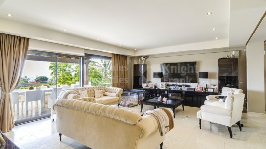 Villa for sale in Lomas de Magna Marbella, Marbella Golden Mile