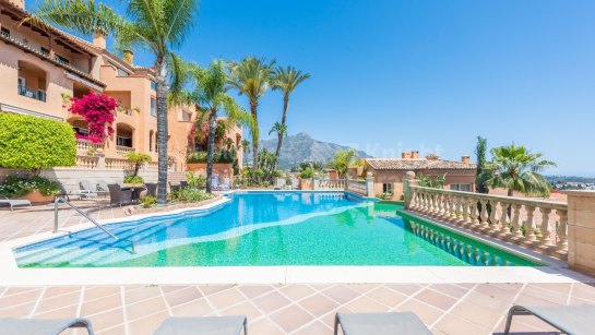 Apartment for sale in Les Belvederes, Nueva Andalucia