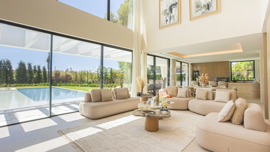 Villa for sale in Los Monteros, Marbella East