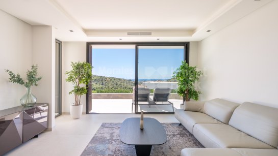 Villa for sale in Lomas de La Quinta, Benahavis