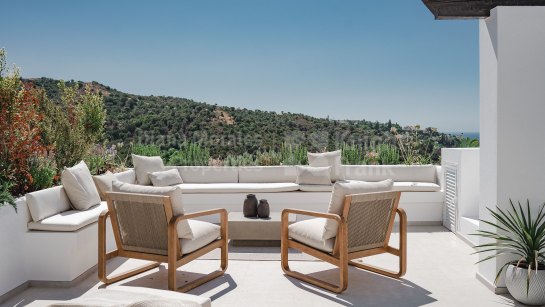 Zweistöckiges Penthouse zum Verkauf in Lomas de La Quinta, Benahavis