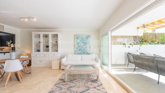 Erdgeschosswohnung zum Verkauf in Las Terrazas de Las Lomas, Marbella Goldene Meile