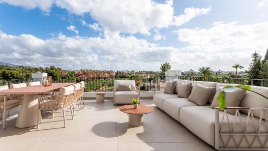 Duplex Penthouse for sale in Nueva Andalucia, Marbella