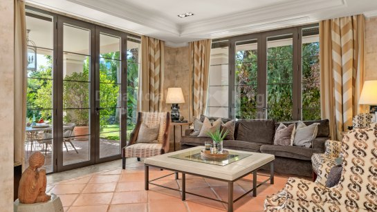 Villa en venta en Guadalmina Baja, San Pedro de Alcantara