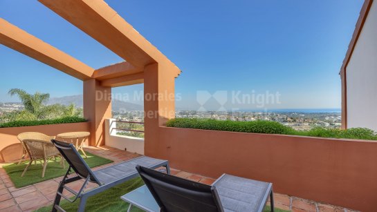 Town House for sale in Los Jaralillos, Benahavis