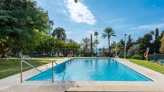 Apartamento en venta en Rio Real, Marbella Este