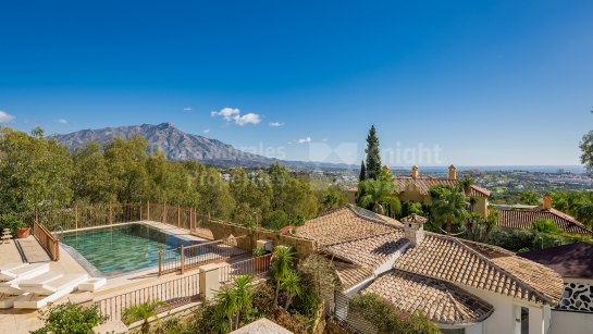 Villa zum Verkauf in El Herrojo, Benahavis