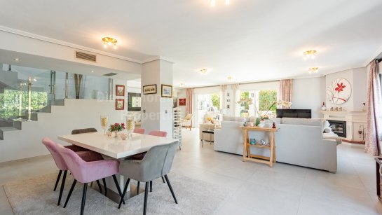 Villa Pareada en venta en Guadalmina Alta, San Pedro de Alcantara