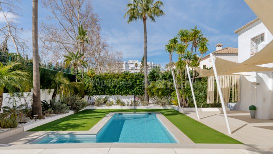 Villa en venta en Guadalmina Alta, San Pedro de Alcantara