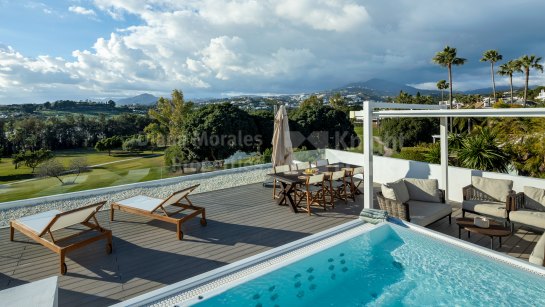 Villa en venta en Los Naranjos Golf, Nueva Andalucia