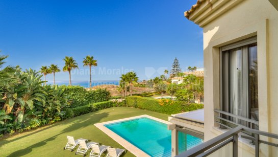 Villa for sale in Costabella, Marbella East