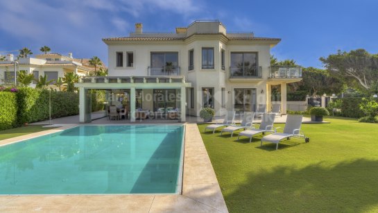 Villa for sale in Costabella, Marbella East