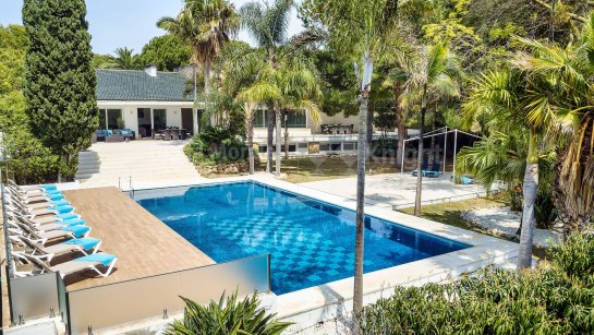 Villa en venta en Hacienda las Chapas, Marbella Este