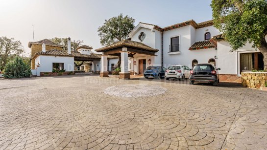 Villa for sale in Elviria, Marbella East