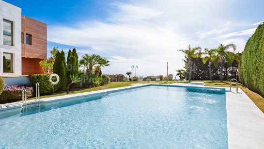 Town House for sale in La Alqueria, Benahavis