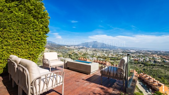 Town House for sale in La Alqueria, Benahavis