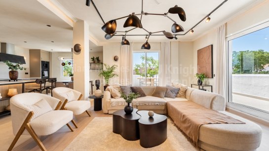 Duplex Penthouse for sale in Jardines de Sierra Blanca, Marbella Golden Mile