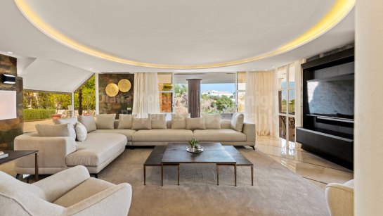 Villa for sale in La Quinta, Benahavis