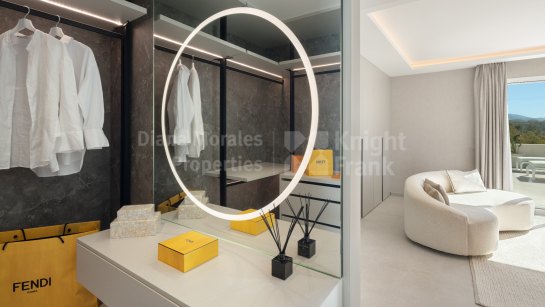 Zweistöckiges Penthouse zum Verkauf in Palacetes Los Belvederes, Nueva Andalucia