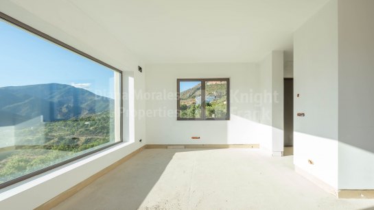 Villa for sale in Cerros del Lago, Istan