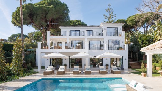 Villa en venta en Las Brisas, Nueva Andalucia