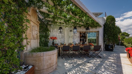 Atico Duplex en venta en Playa Esmeralda, Marbella Milla de Oro