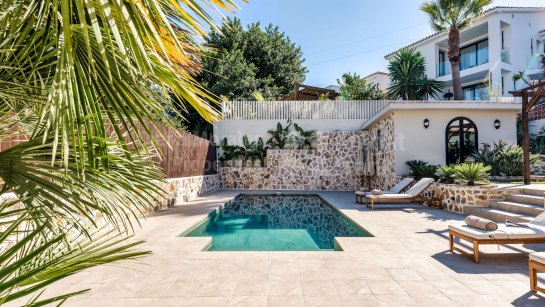 Villa for sale in Nueva Andalucia, Marbella