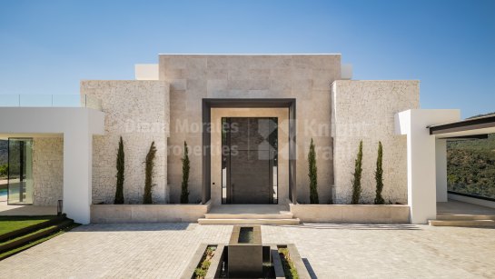 Villa for sale in La Zagaleta, Benahavis