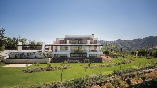 Villa for sale in La Zagaleta, Benahavis