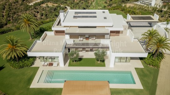 Villa zum Verkauf in La Zagaleta, Benahavis