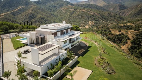 Villa for sale in La Zagaleta, Benahavis