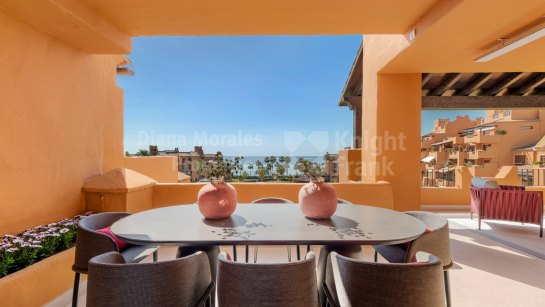 Apartment for sale in Los Granados del Mar, Estepona East