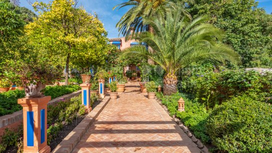 Villa en alquiler en Benahavis Centro