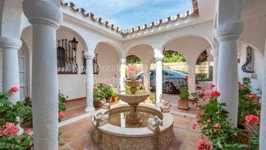 Villa for sale in Rocio de Nagüeles, Marbella Golden Mile