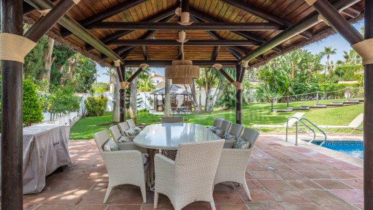 Villa for sale in Rocio de Nagüeles, Marbella Golden Mile