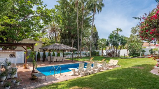 Villa for sale in Rocio de Nagüeles, Marbella Golden Mile