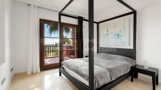 Villa en venta en La Capellania, Marbella Milla de Oro