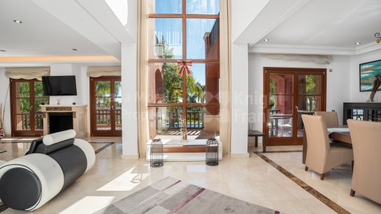 Villa en venta en La Capellania, Marbella Milla de Oro