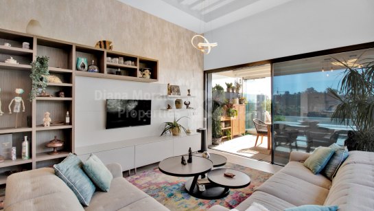 Zweistöckiges Penthouse zum Verkauf in El Campanario Hills, Estepona Ost