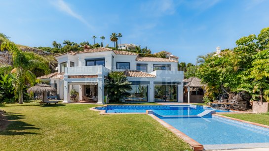 Villa zum Verkauf in Puerto del Almendro, Benahavis