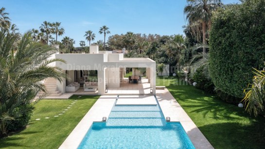 Villa for sale in Marbesa, Marbella East