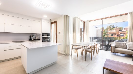 Einfamilienhaushälfte zum Verkauf in Marbella Goldene Meile, Marbella (Alle)
