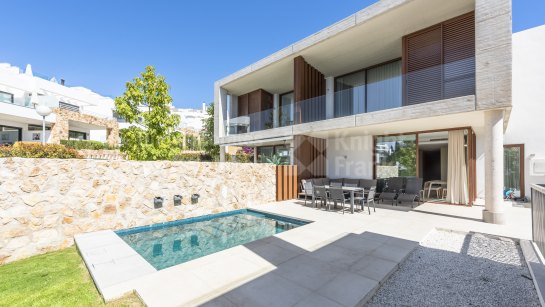 Villa Pareada en venta en Marbella Milla de Oro, Marbella (Todo)