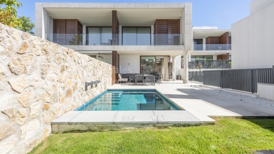 Villa Pareada en venta en Marbella Milla de Oro, Marbella (Todo)