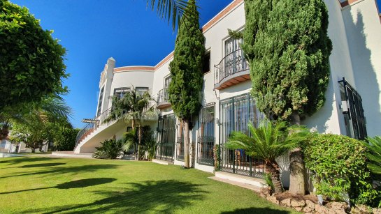 Villa en alquiler en La Quinta Golf, Benahavis